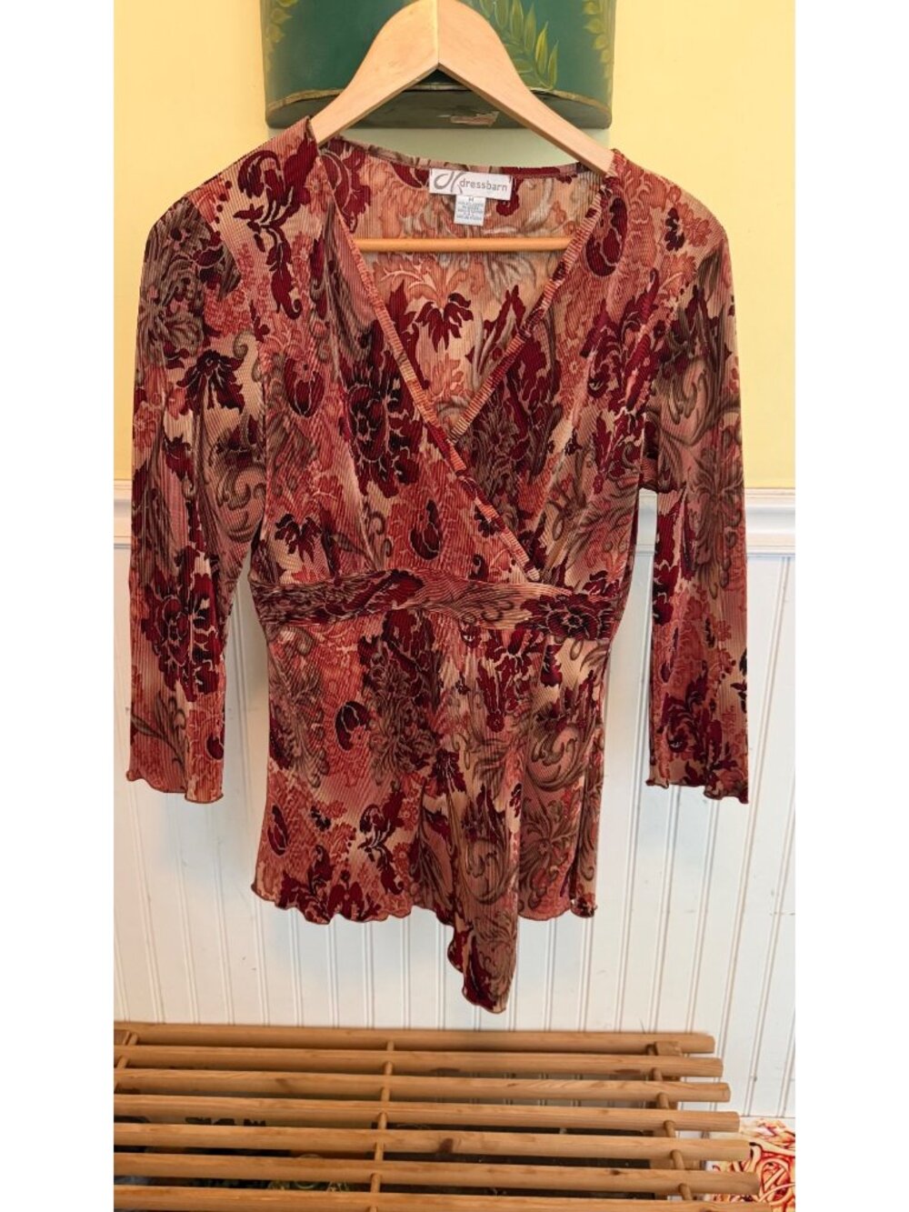 Dressbarn Floral Velvet Textured Wrap Top Womens M Red/Pink 3/4 Sleeve Boho